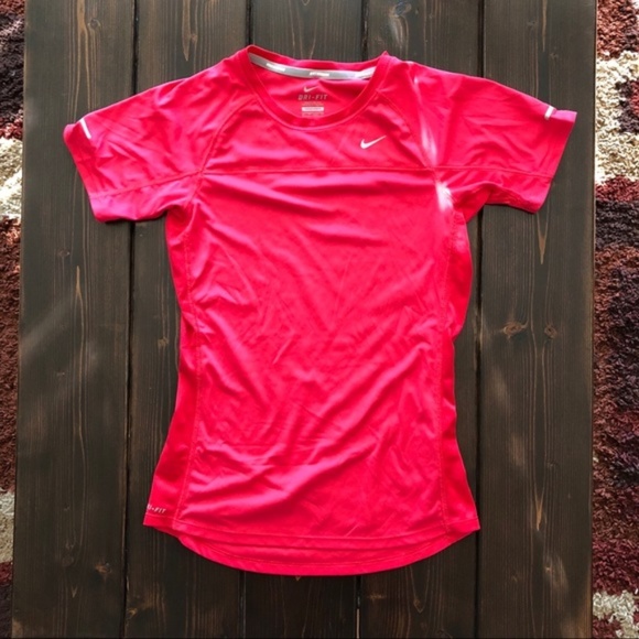 Nike Tops - Nike Dri Fit short sleeve tee size XS